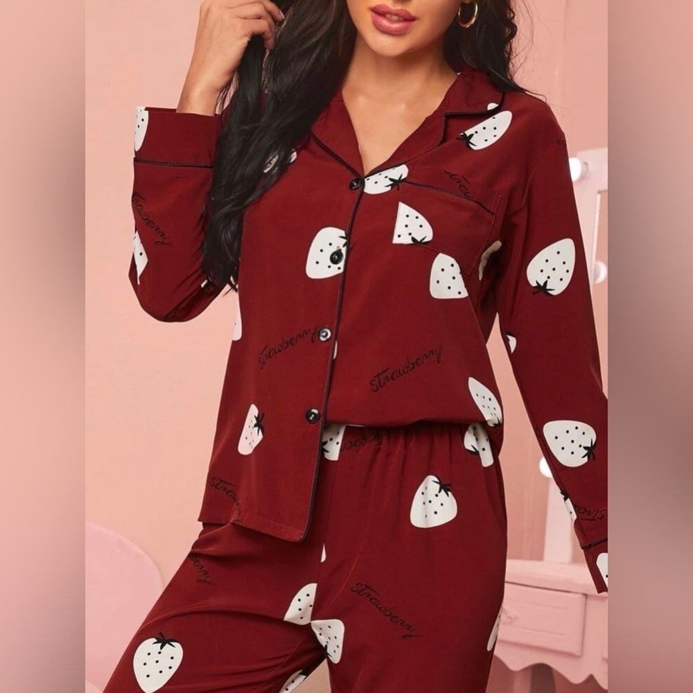 STRAWBERRY Print 2-Piece Pajama Loungewear Set
